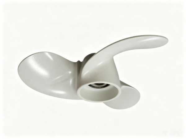 Yamaha 7-1/2x8 Aluminum Propeller Replacement 3 Blade 9 Tooth RH 2.5/5 HP Outboard Propeller 6E0-45941-01-EL