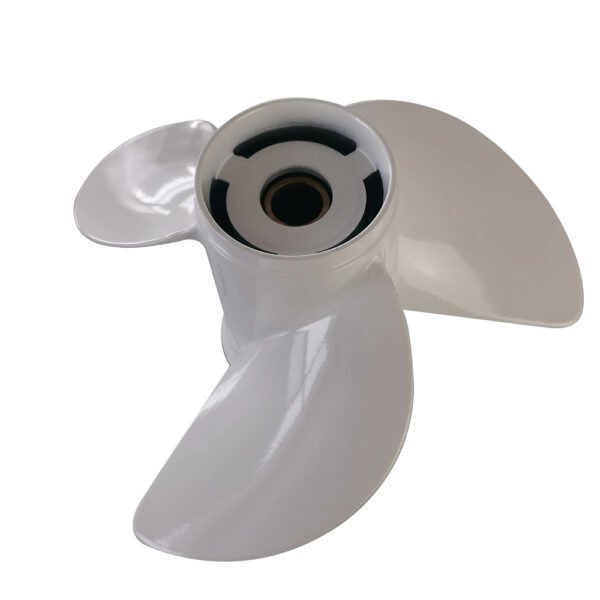 Yamaha 13-1/4x17 Aluminum Propeller Replacement 3 Blade 15 Tooth LH 4-1/4" Gearcase 50-130HP Outboard Propeller