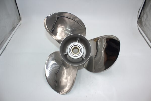 ICSDR-140-11OL-JOH-3 Johnson Evinrude 14x21 Stainless Steel Propeller Replacement with Hub Kit 3 Blade 13 Tooth RH 40-140HP Outboard Propeller