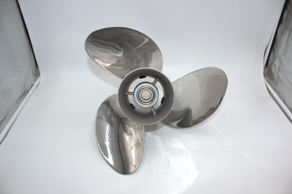 H5b98c141776f4bf79c0ee0af154e6a01h-1.jpg Mercury 15x15 Stainless Steel Propeller Replacement with Hub Kit 3 Blade 15 Tooth RH 150-300HP Outboard Propeller