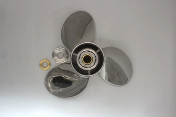 ICSER-150-15ON-TOH-6 Tohatsu 14x19 Stainless Steel Propeller Replacement with Hub Kit 3 Blade 15 Tooth RH 115-250HP Outboard Propeller